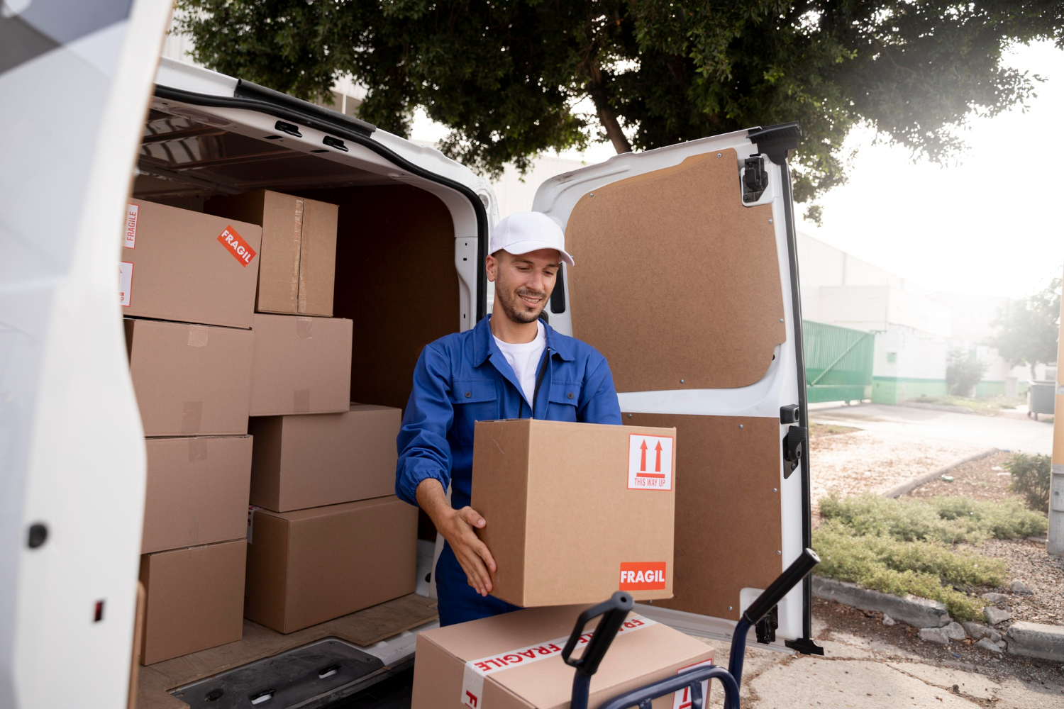 Cheapest courier services in bajaj nagar Jaipur  -Ready2Ships